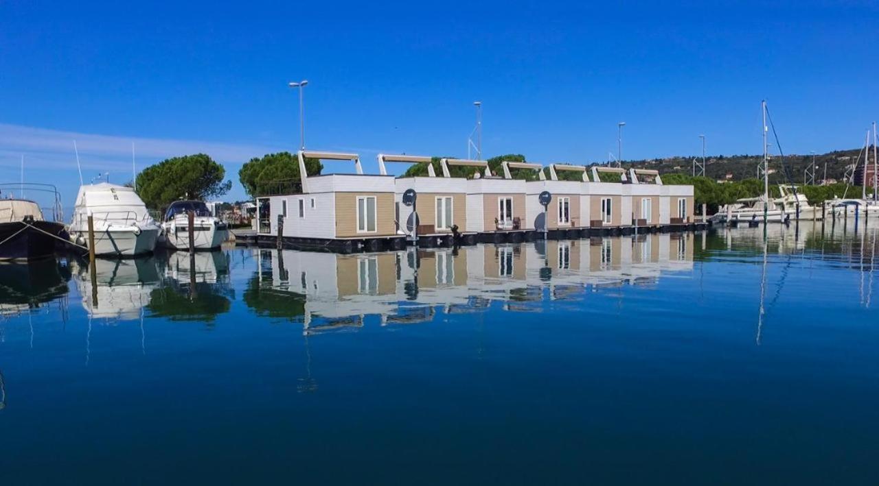 ポルトローシュ Floating Sea House Miramareヴィラ エクステリア 写真