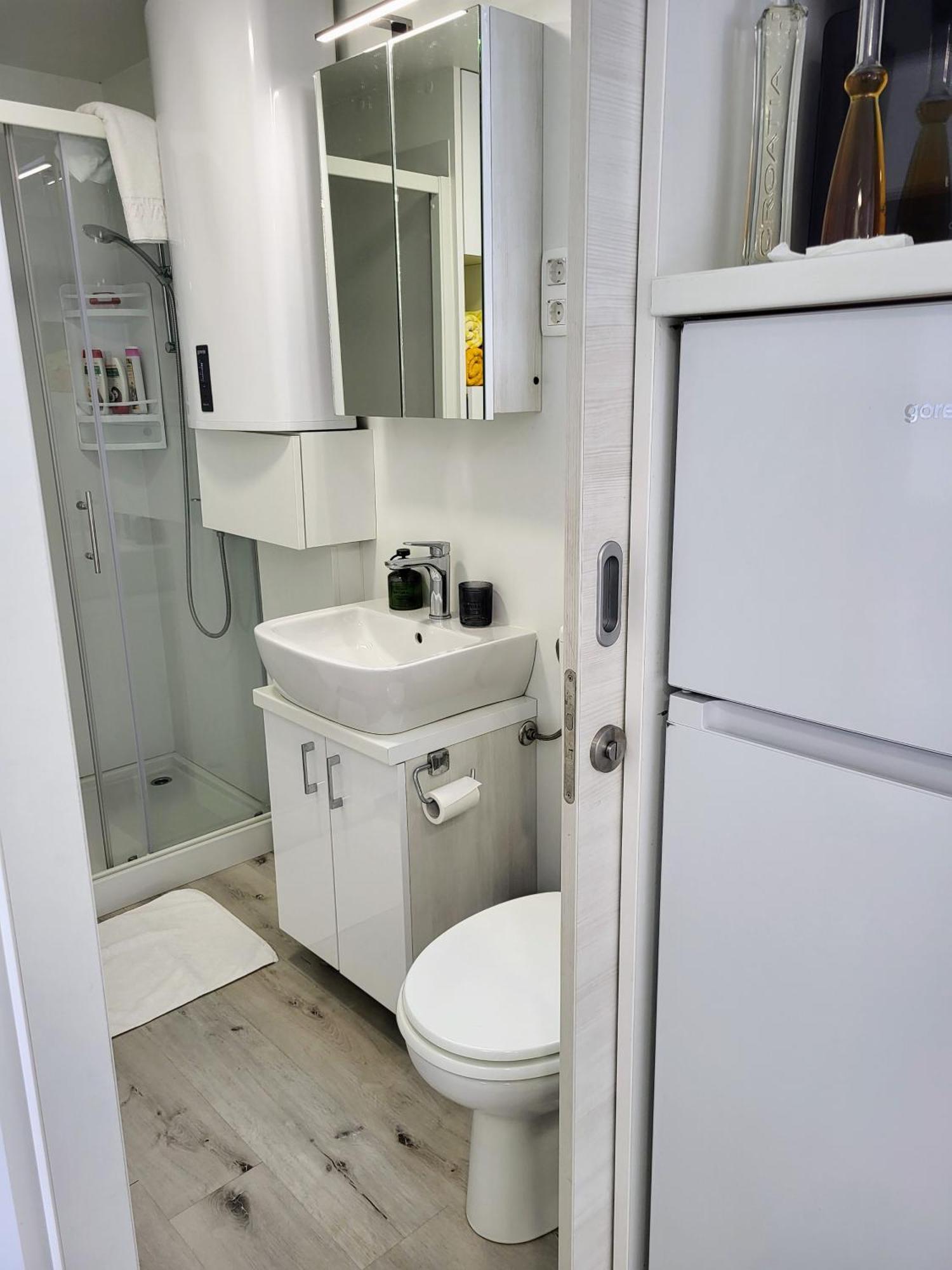 ポルトローシュ Floating Sea House Miramareヴィラ エクステリア 写真