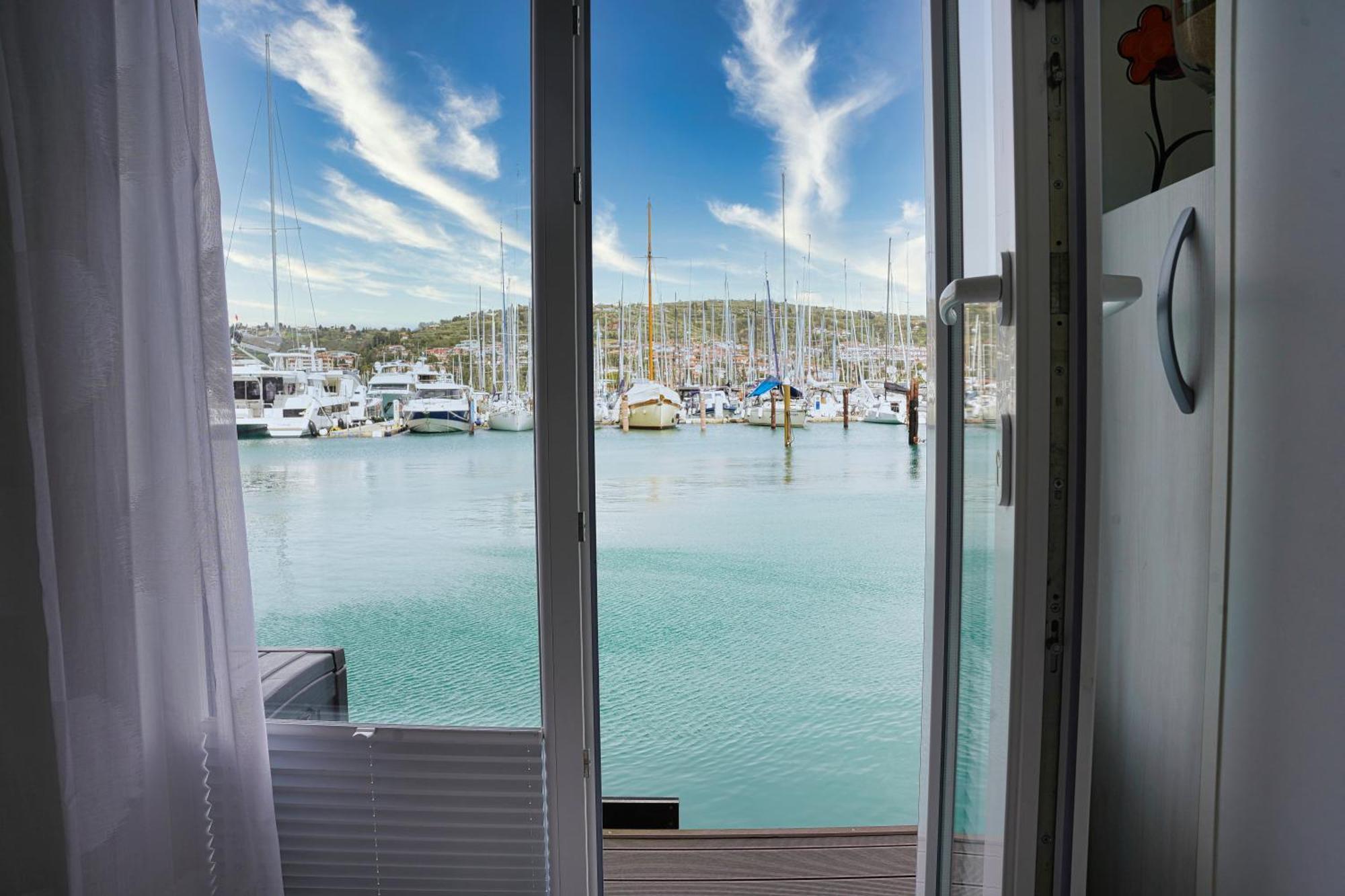ポルトローシュ Floating Sea House Miramareヴィラ エクステリア 写真